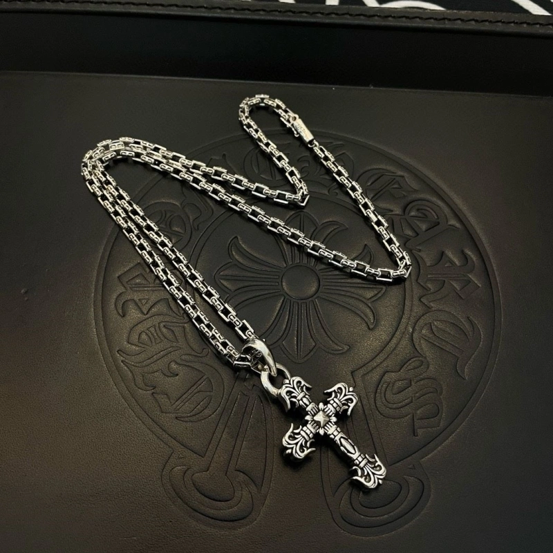 Stylish Chrxmx Hxxrts Necklaces 299432