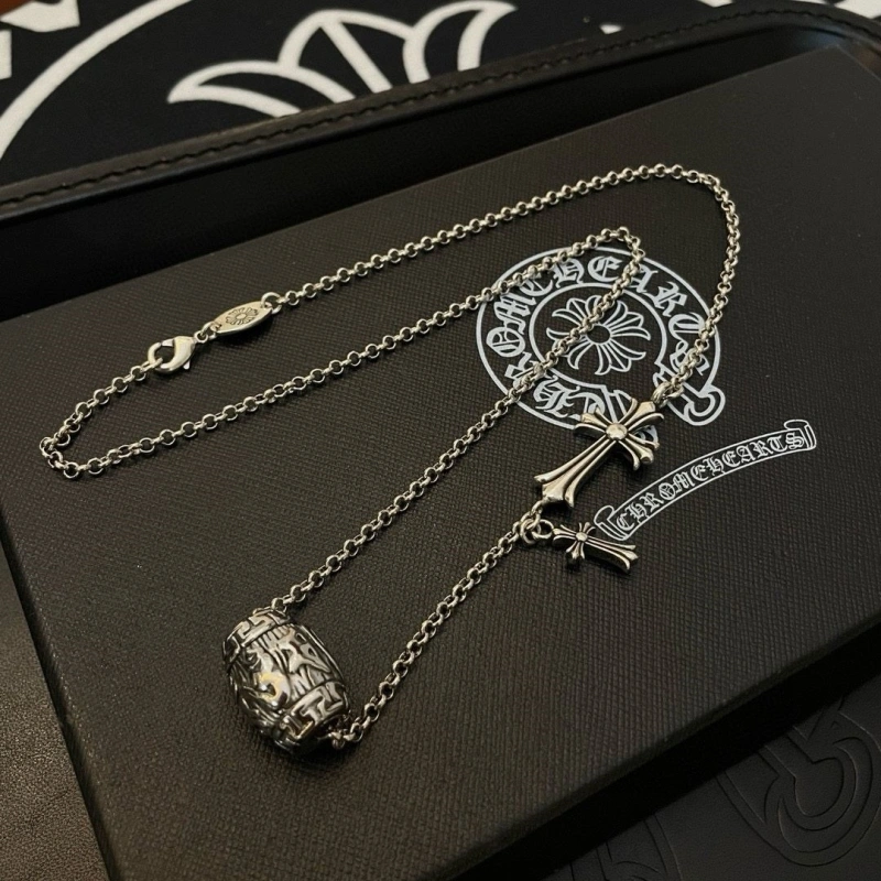 GoodFit Chrxmx Hxxrts Necklaces 299418