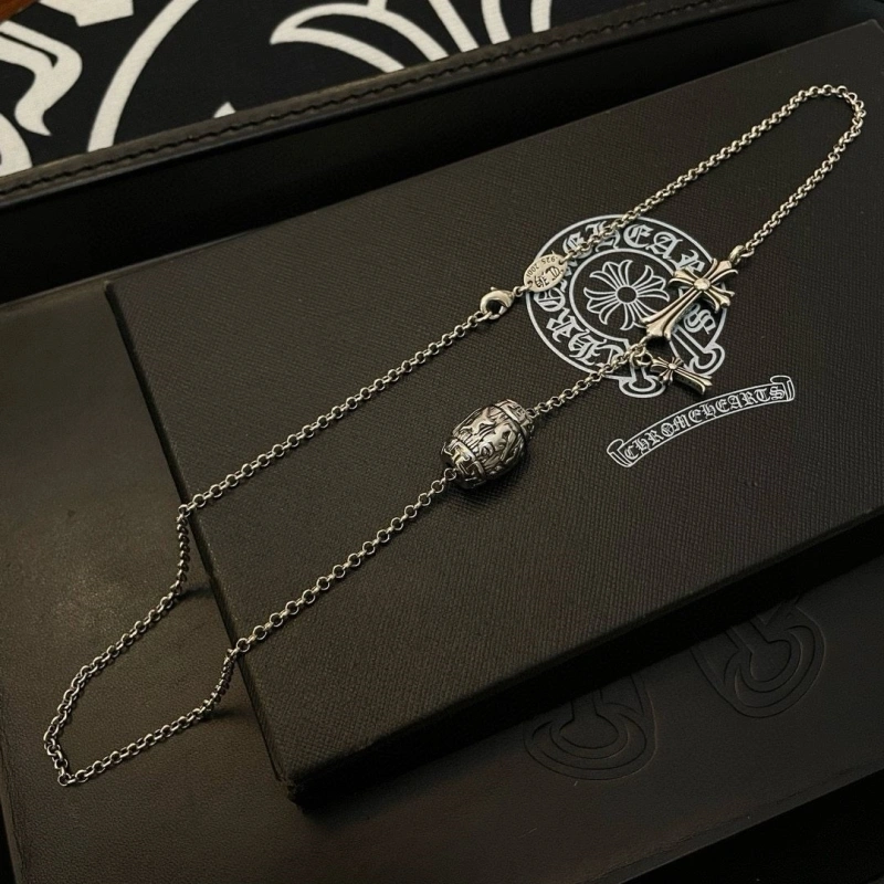GoodFit Chrxmx Hxxrts Necklaces 299418