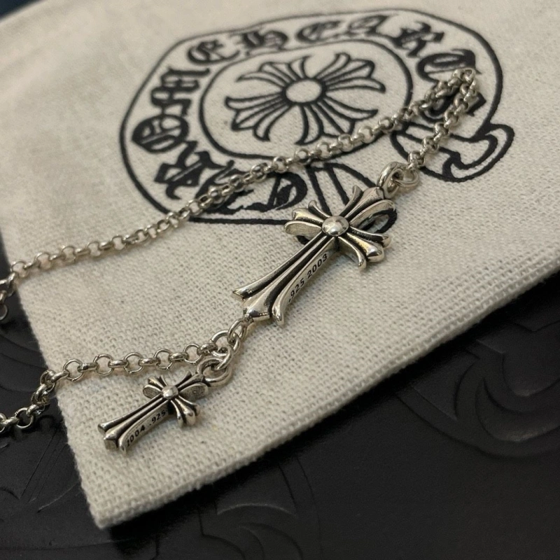 GoodFit Chrxmx Hxxrts Necklaces 299418