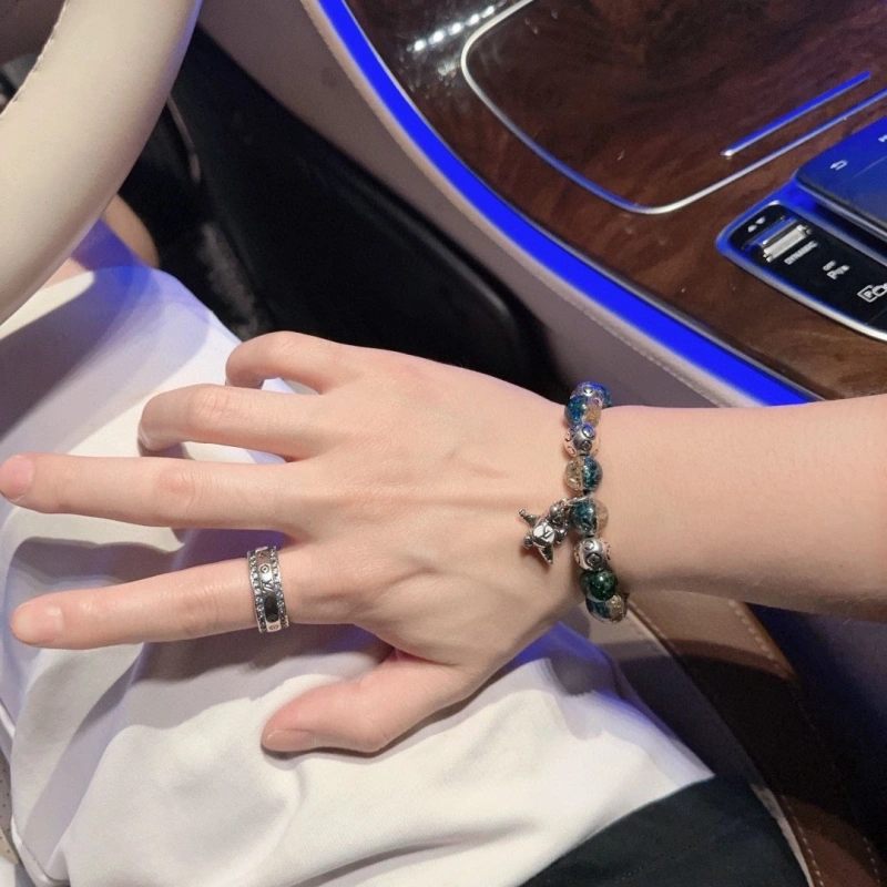 EyeCatching LX Bracelets 311119