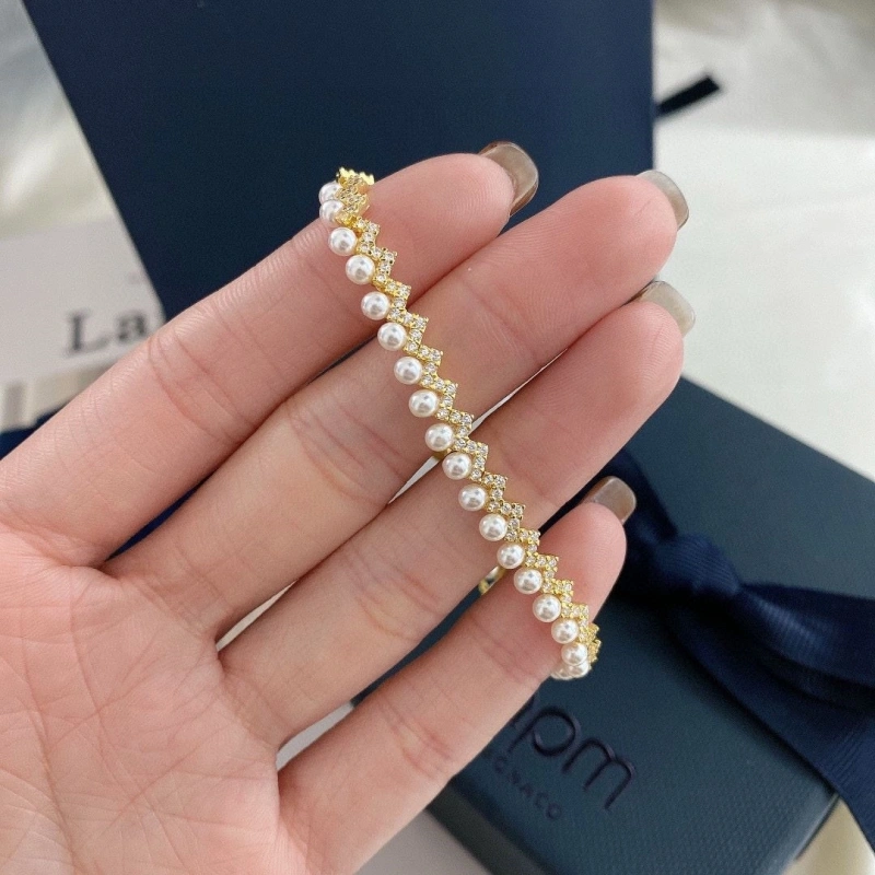 Cozy Axm Bracelets 281765