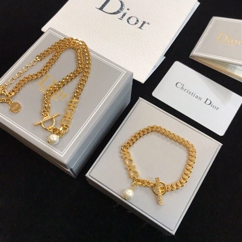 Christian Dxxr Necklaces Affordable 294696