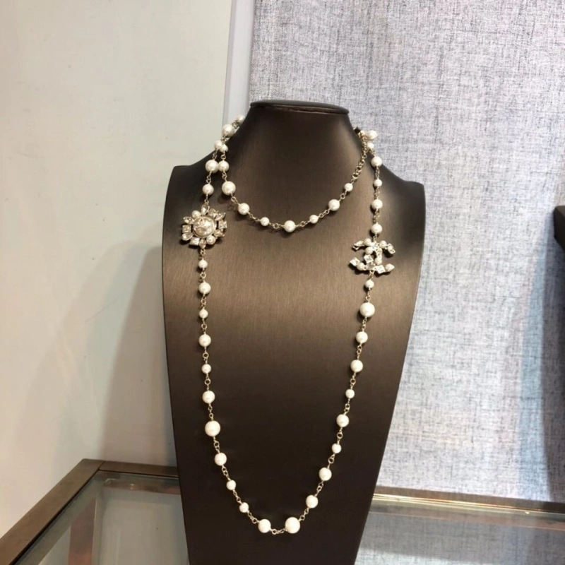 Breathable Chxnxl Necklaces 288103