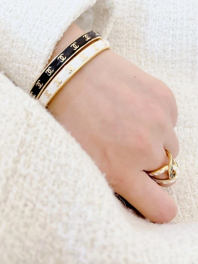 EyeCatching Chxnxl Bracelets 289373