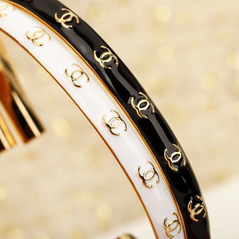 EyeCatching Chxnxl Bracelets 289373