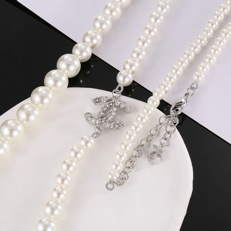 Minimalist Chxnxl Necklaces 288097