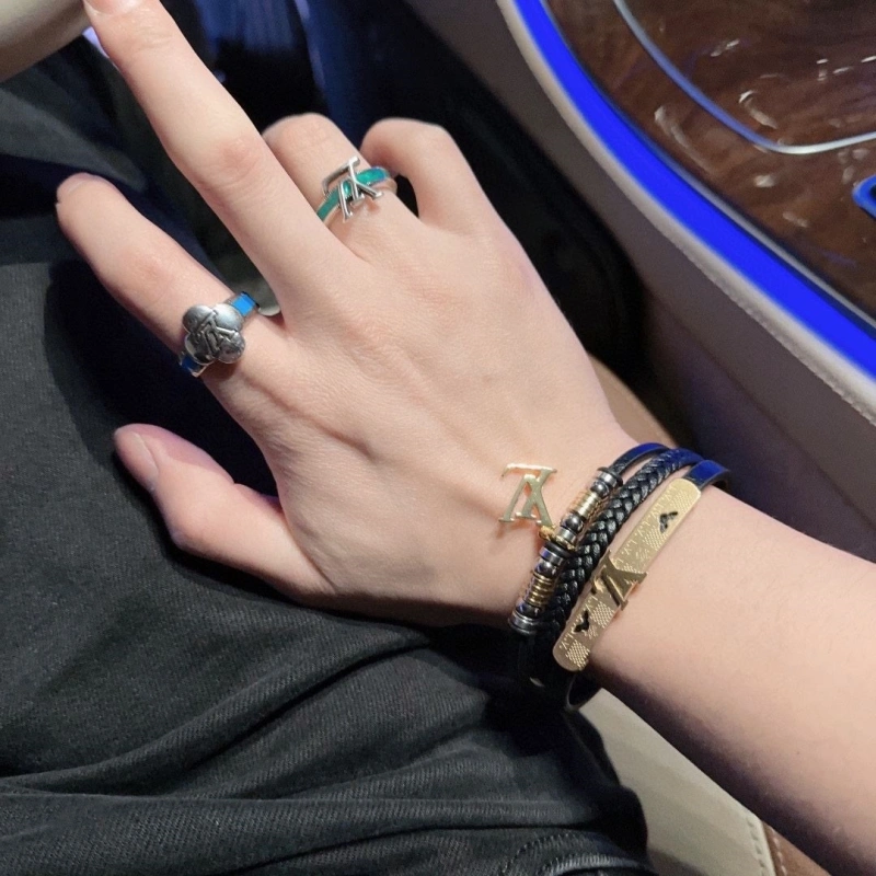 Minimalist LX Bracelets 311124