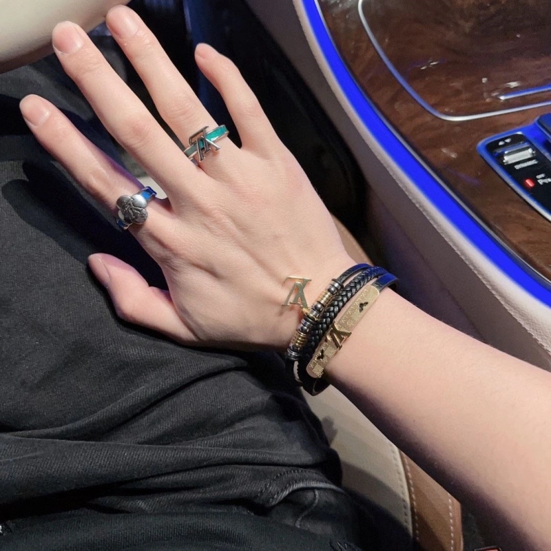 Minimalist LX Bracelets 311124