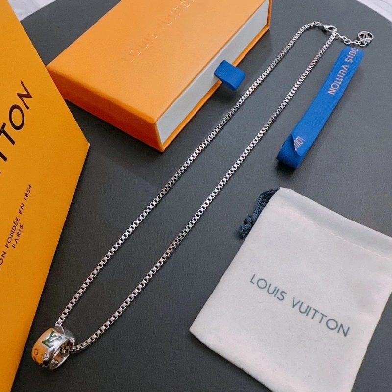 Trendsetting LX Necklaces 310563