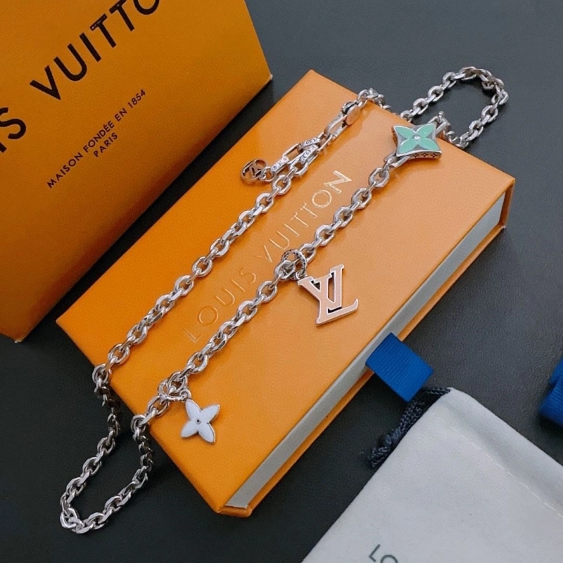 Bold LX Necklaces 310557