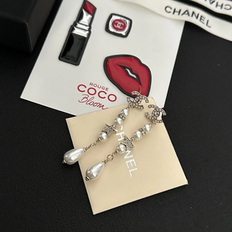 Trendsetting Chxnxl Earrings 288633