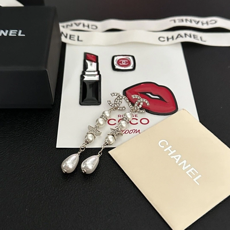 Trendsetting Chxnxl Earrings 288633