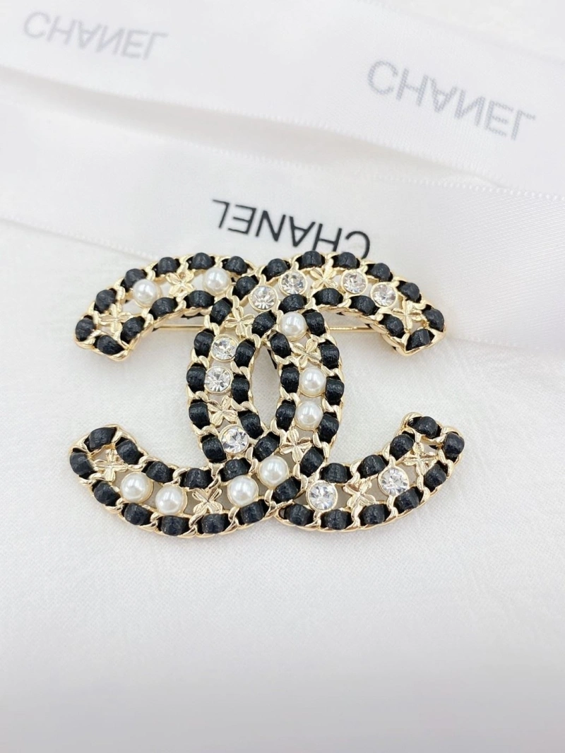 Classic Chxnxl Brooches 289228