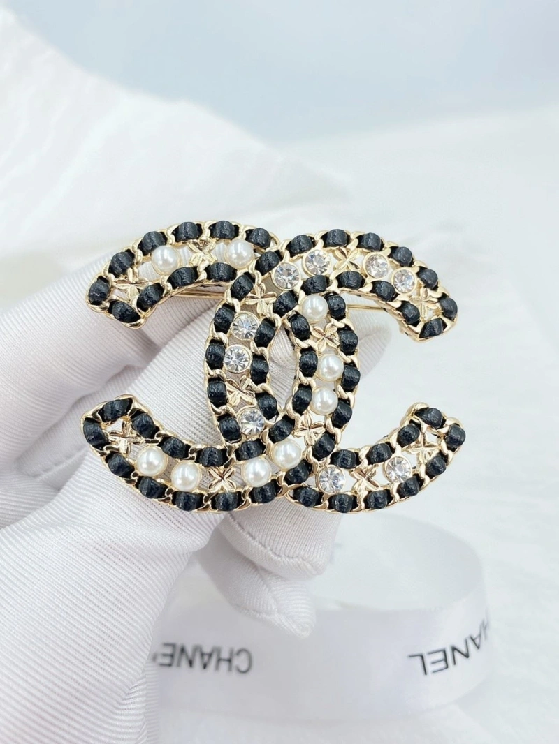 Classic Chxnxl Brooches 289228