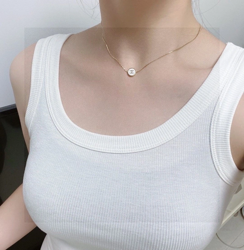 Bright Chxnxl Necklaces 288085