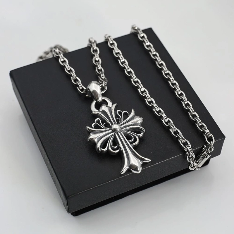 Resilient Chrxmx Hxxrts Necklaces 299401
