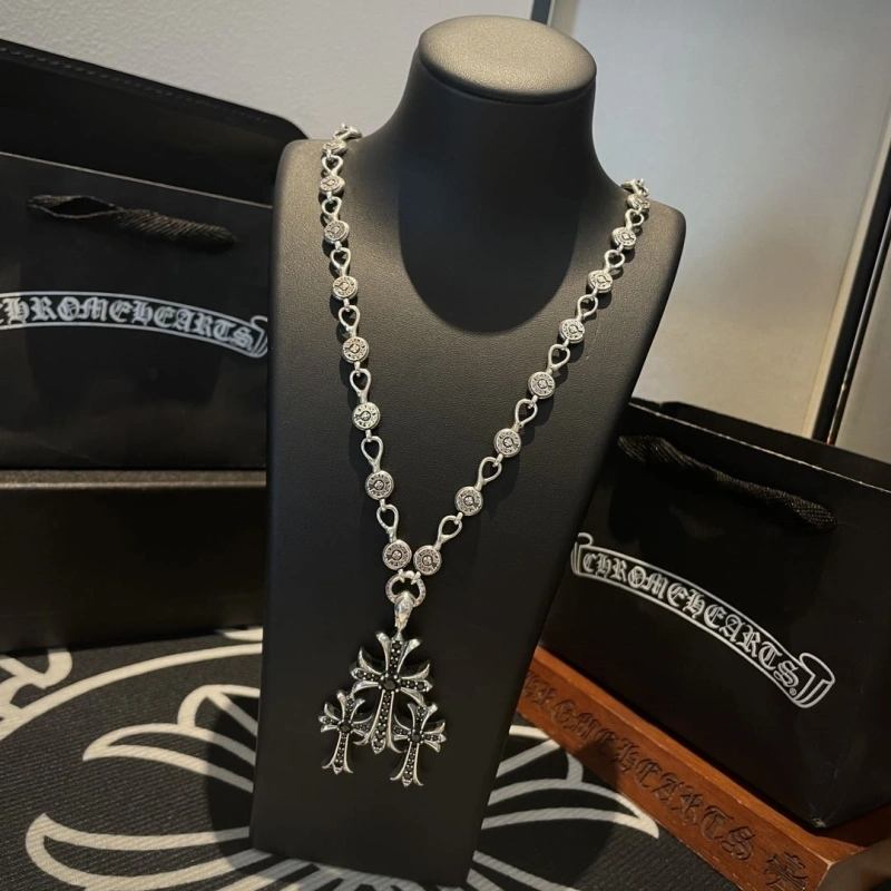 GoodFit Chrxmx Hxxrts Necklaces 299384