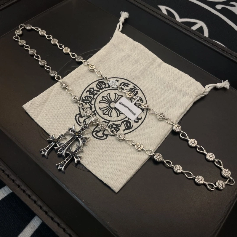 GoodFit Chrxmx Hxxrts Necklaces 299384