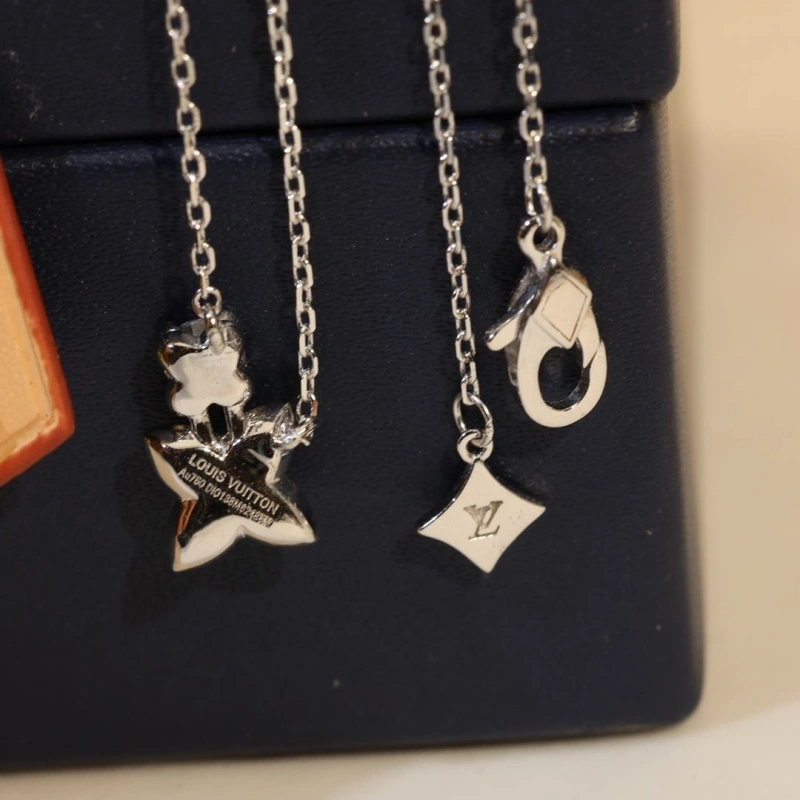 LX Necklaces Refined 310556