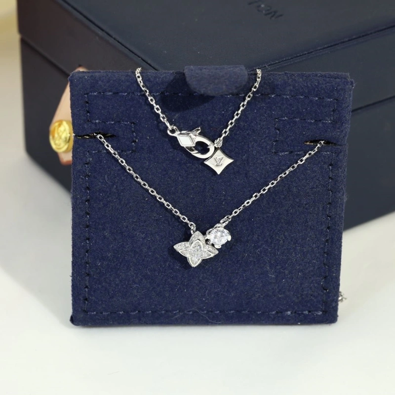 LX Necklaces Refined 310556