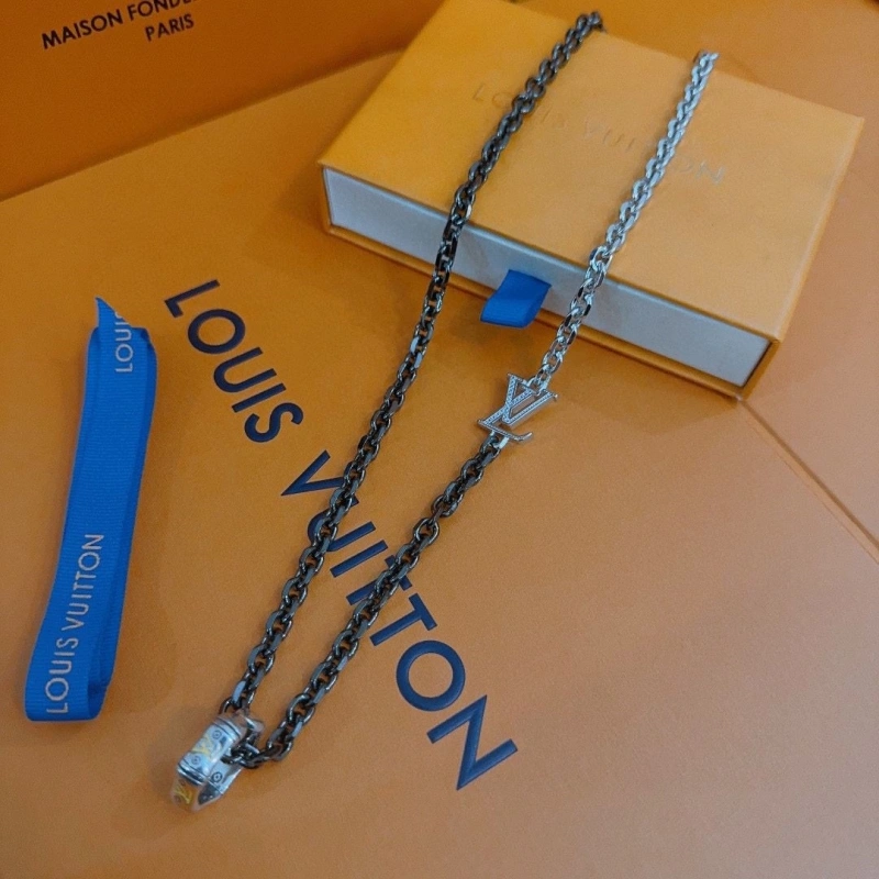 Versatile LX Necklaces 310555