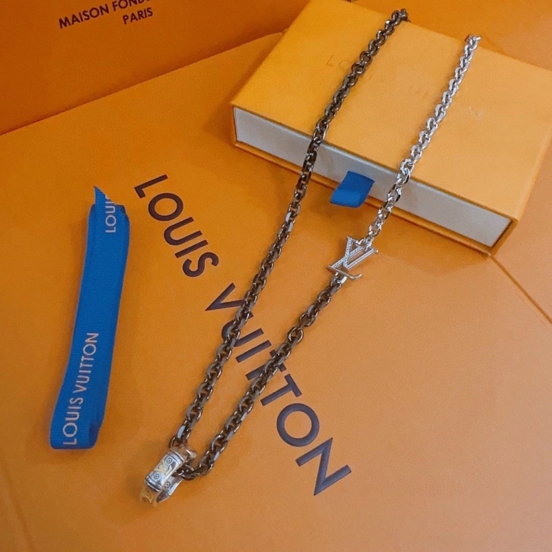Versatile LX Necklaces 310555