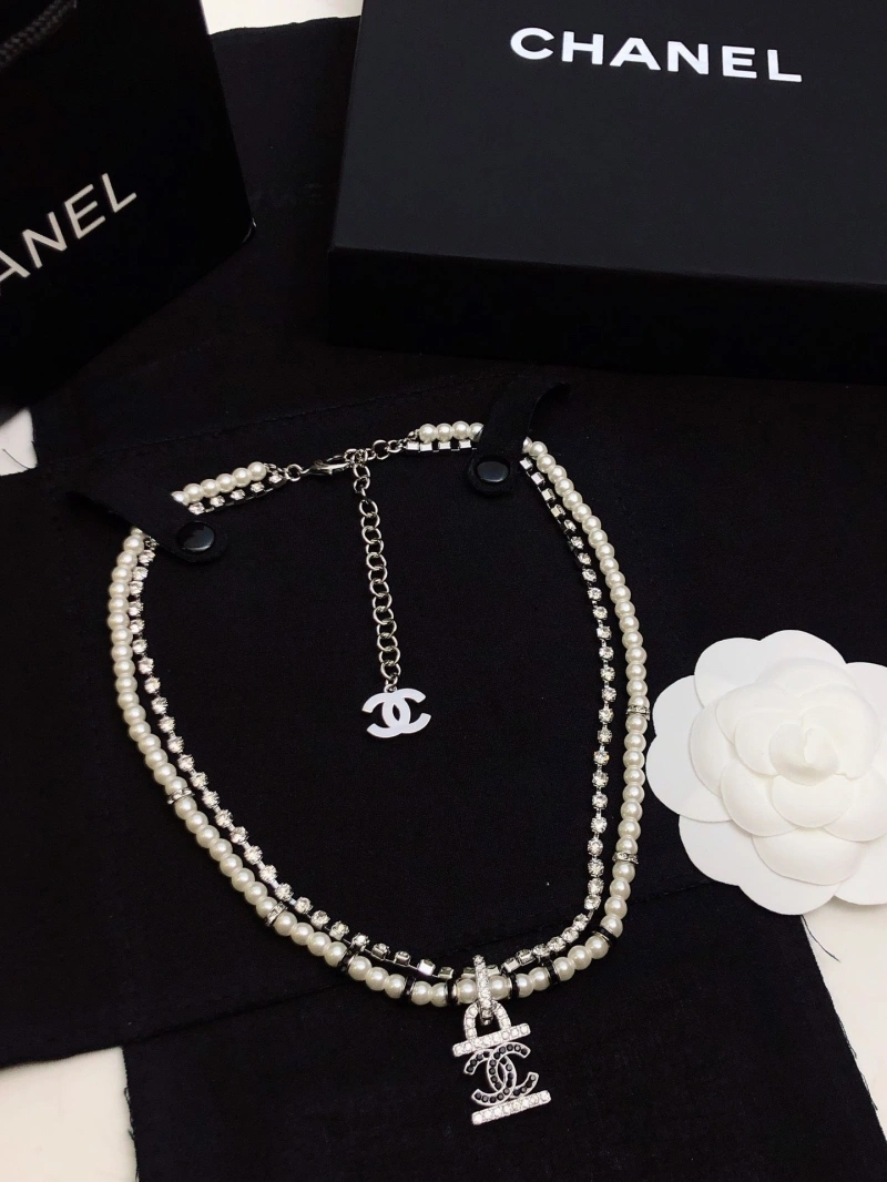 Stylish Chxnxl Necklaces 288081