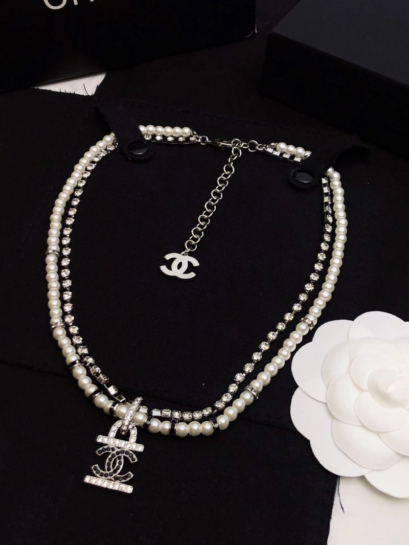 Stylish Chxnxl Necklaces 288081