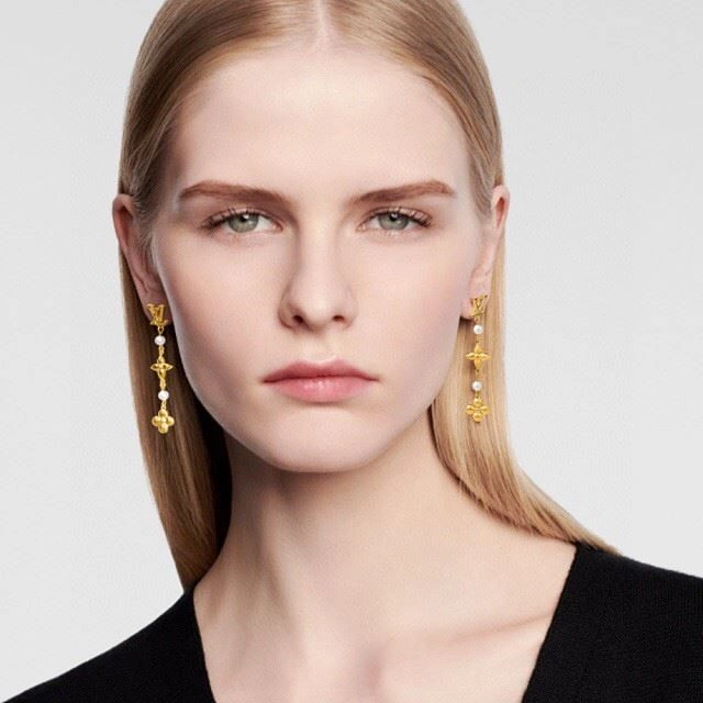 Minimalist LX Earrings 310998