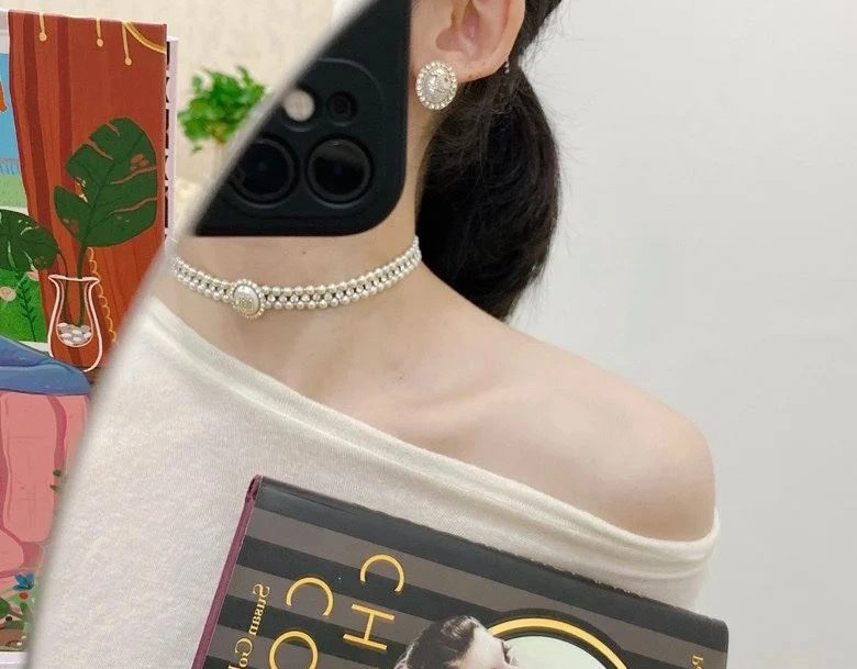 Breathable Chxnxl Earrings 288593