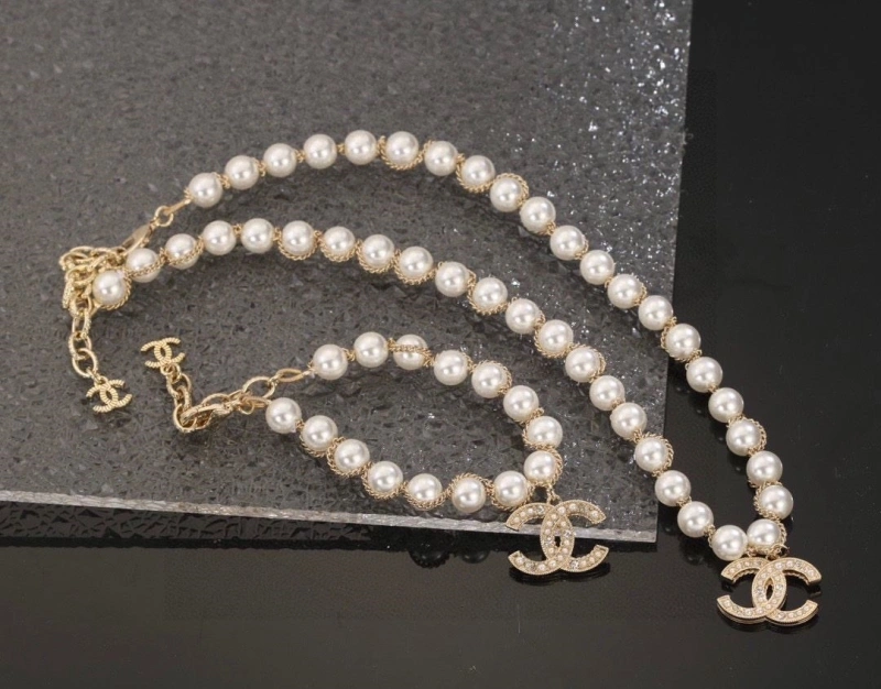 Versatile Chxnxl Necklaces 288059