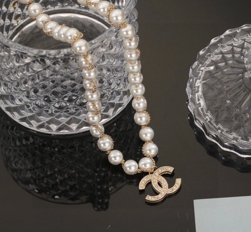 Versatile Chxnxl Necklaces 288059