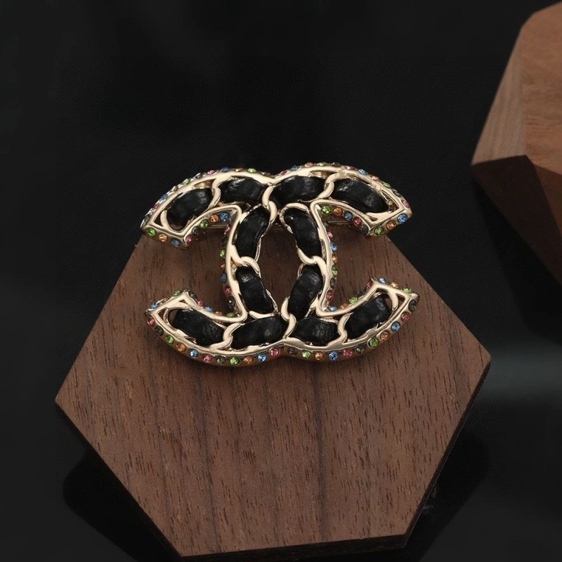 UrbanStyle Chxnxl Brooches 289231