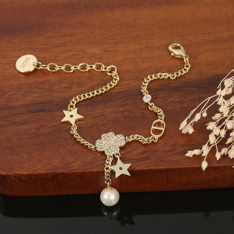 UrbanStyle Christian Dxxr Necklaces 294678