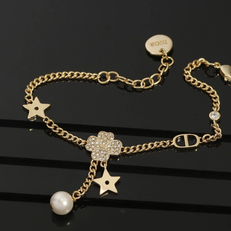UrbanStyle Christian Dxxr Necklaces 294678