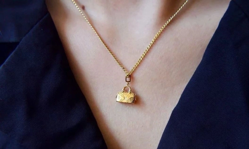 Classic LX Necklaces 310550