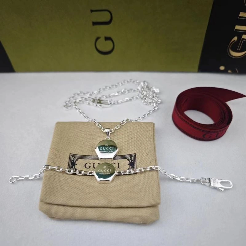 Flexible Gxccx Necklaces 304831