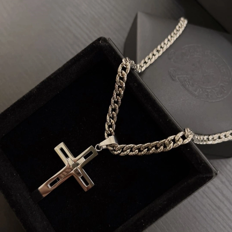Chrxmx Hxxrts Necklaces EyeCatching 299380