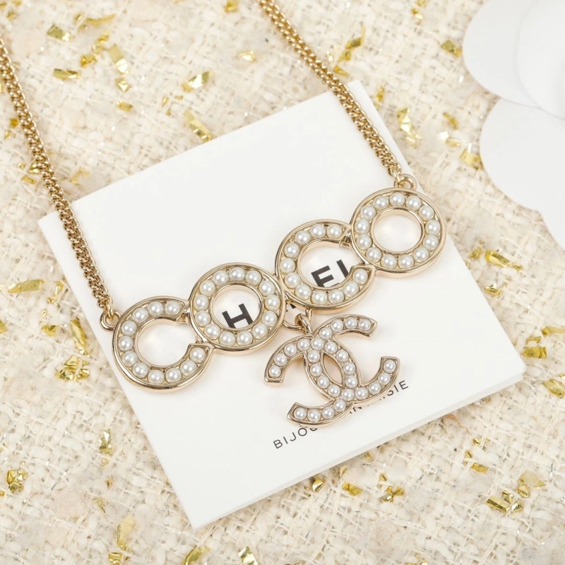 Breathable Chxnxl Necklaces 288062