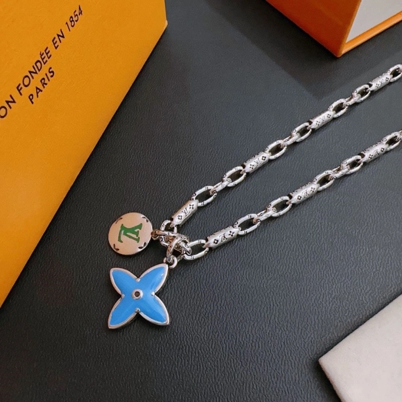 LX Necklaces Functional 310535