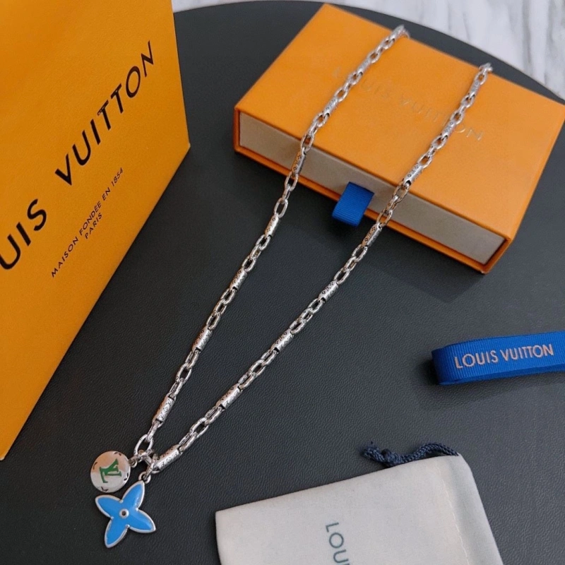 LX Necklaces Functional 310535