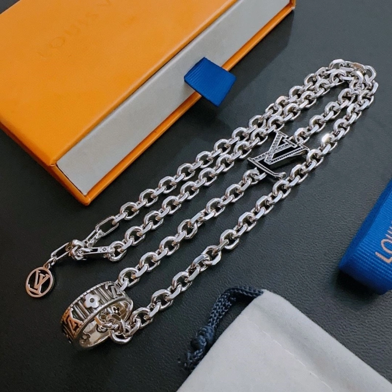 Durable LX Necklaces 310525
