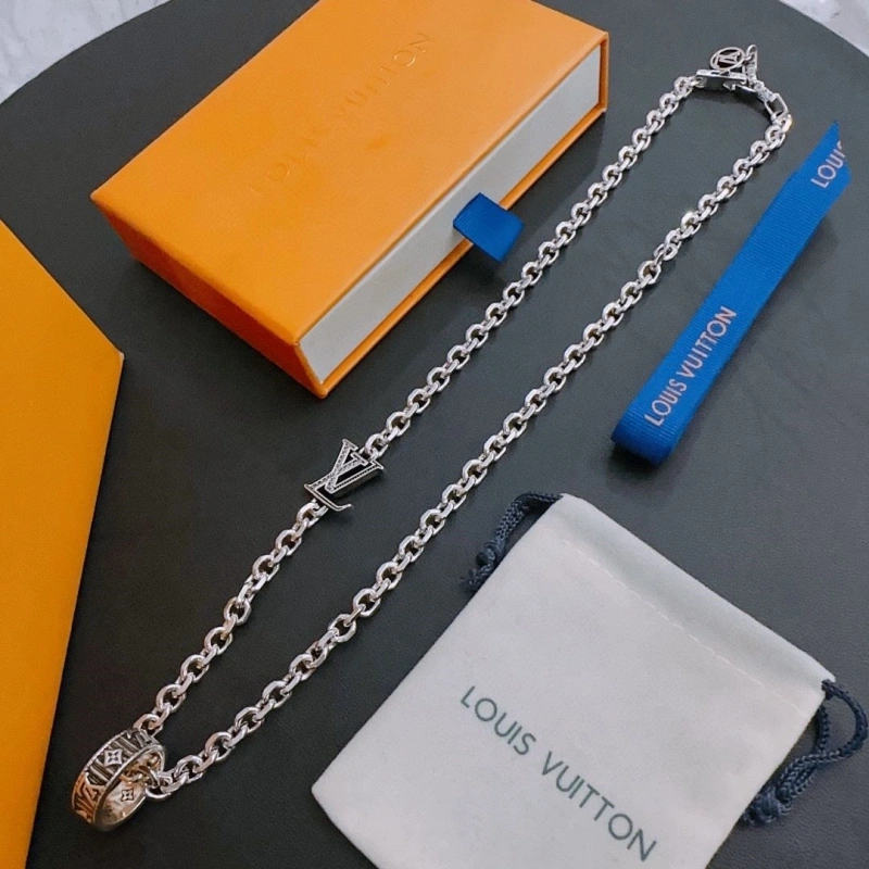 Durable LX Necklaces 310525
