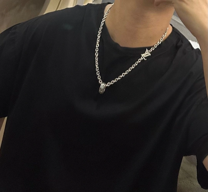 Durable LX Necklaces 310525