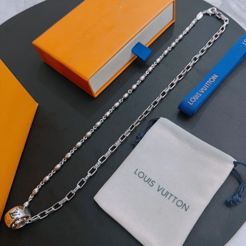 Refined LX Necklaces 310530