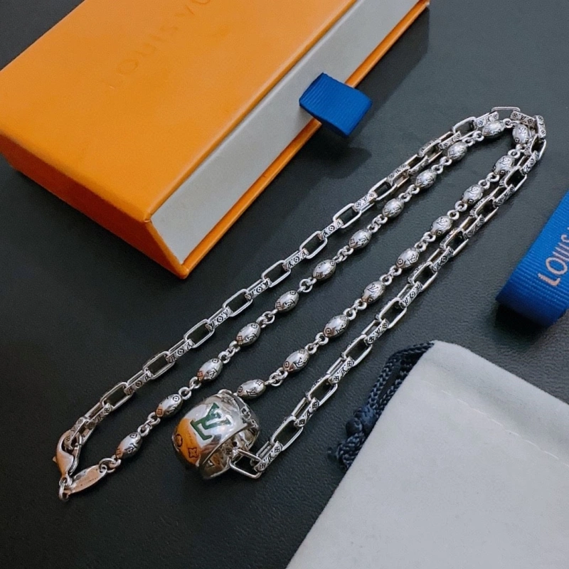 Refined LX Necklaces 310530