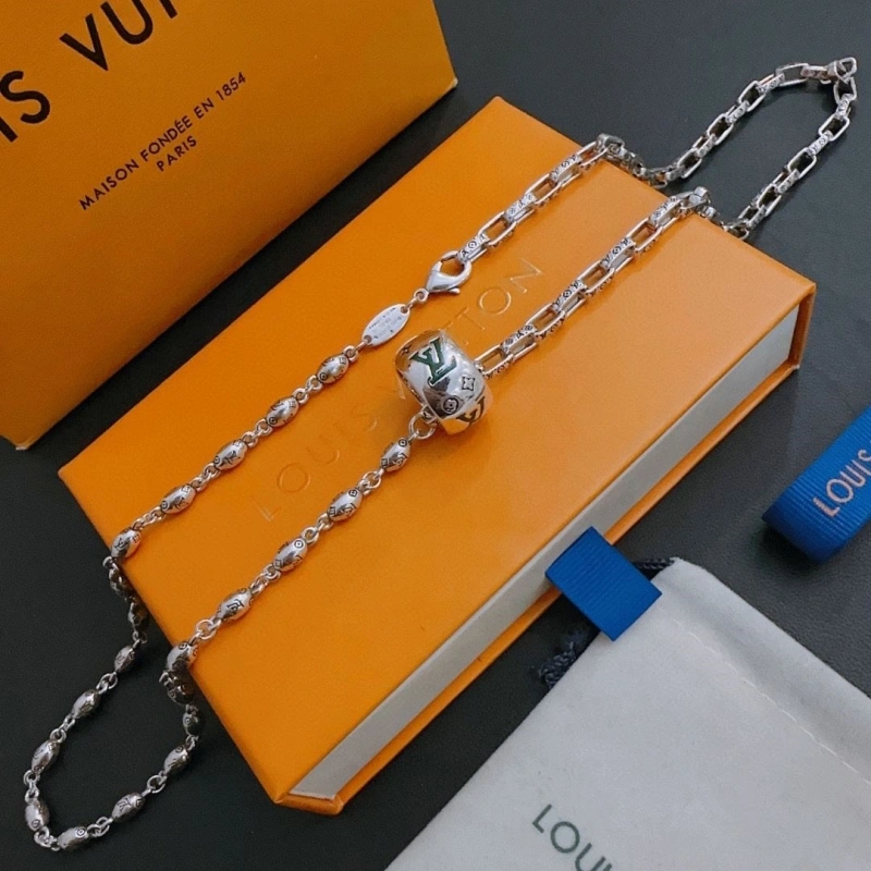 Refined LX Necklaces 310530