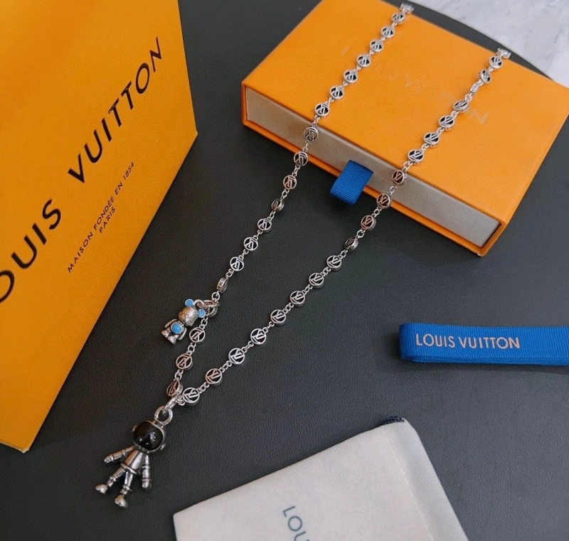 Practical LX Necklaces 310540