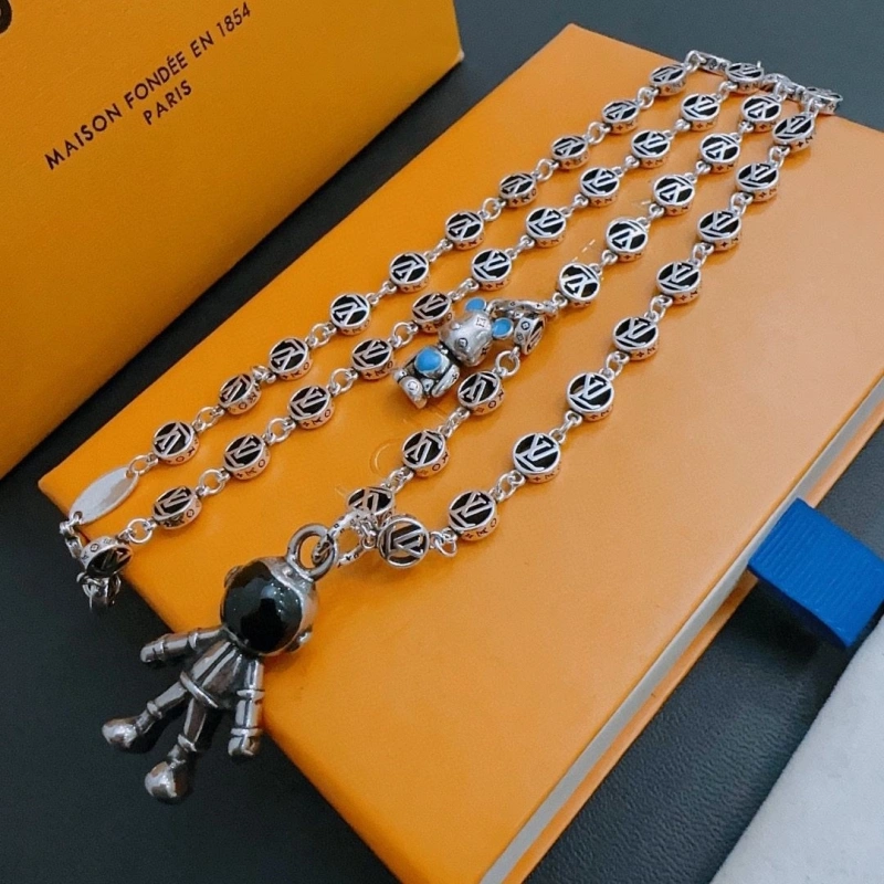 Practical LX Necklaces 310540